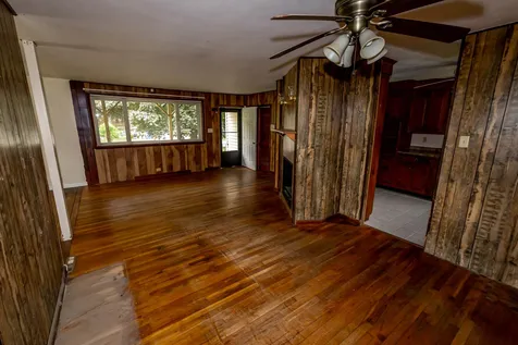 92 Hovey Road Londonderry NH 03053