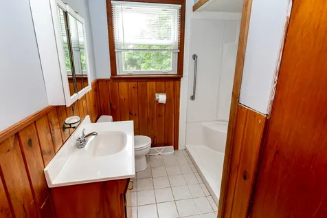 92 Hovey Road Londonderry NH 03053