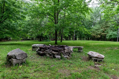92 Hovey Road Londonderry NH 03053
