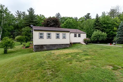 92 Hovey Road Londonderry NH 03053