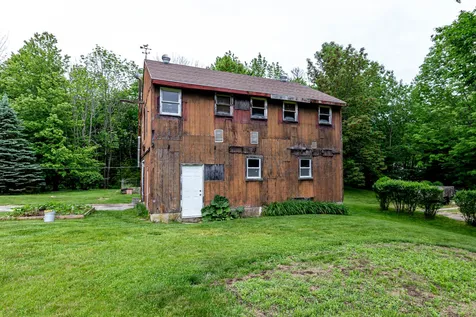 92 Hovey Road Londonderry NH 03053