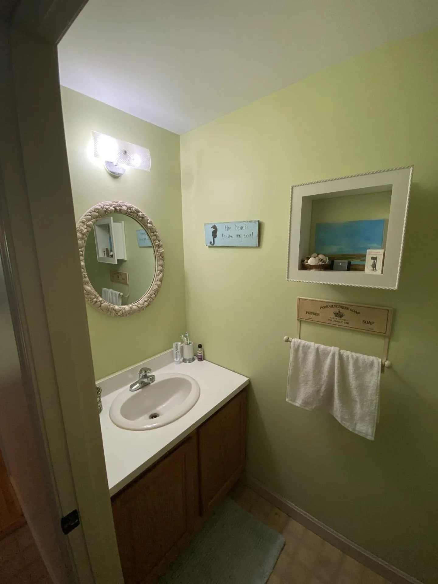 18 Arthur Court Burlington VT 05401