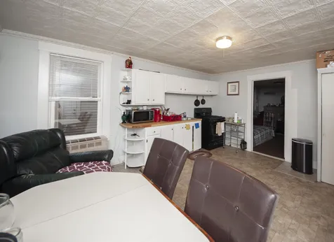 12 Winter Street Laconia NH 03246-3129