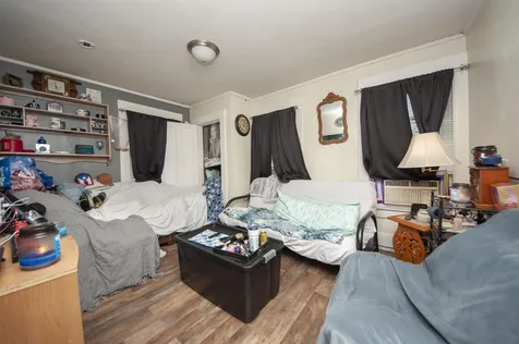 12 Winter Street Laconia NH 03246-3129