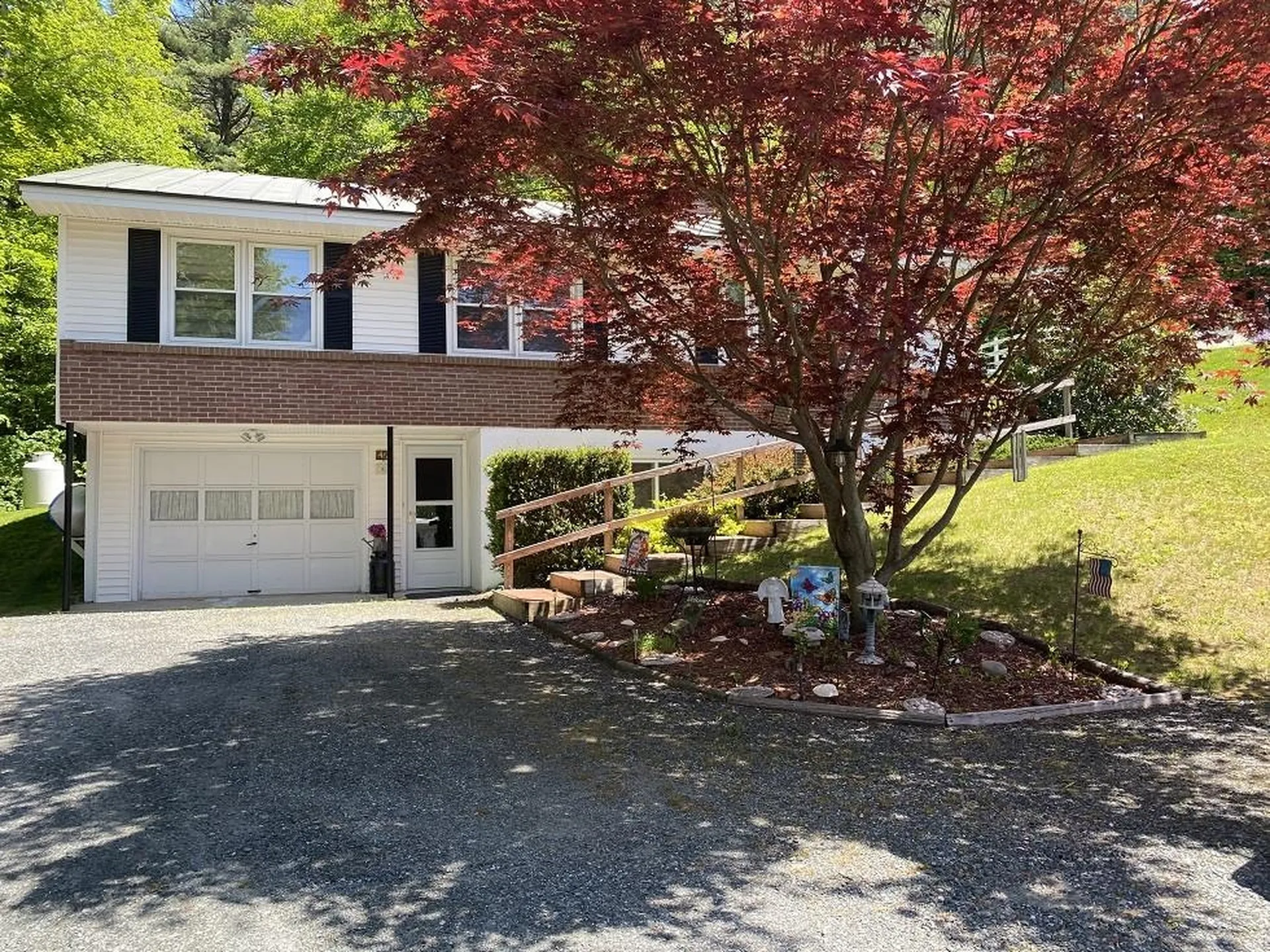46 Chase Street Claremont NH 03743