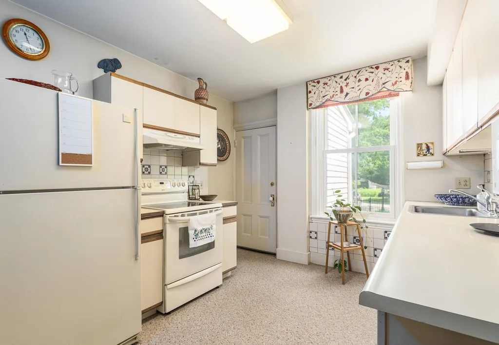 456 Lincoln Avenue Portsmouth NH 03801