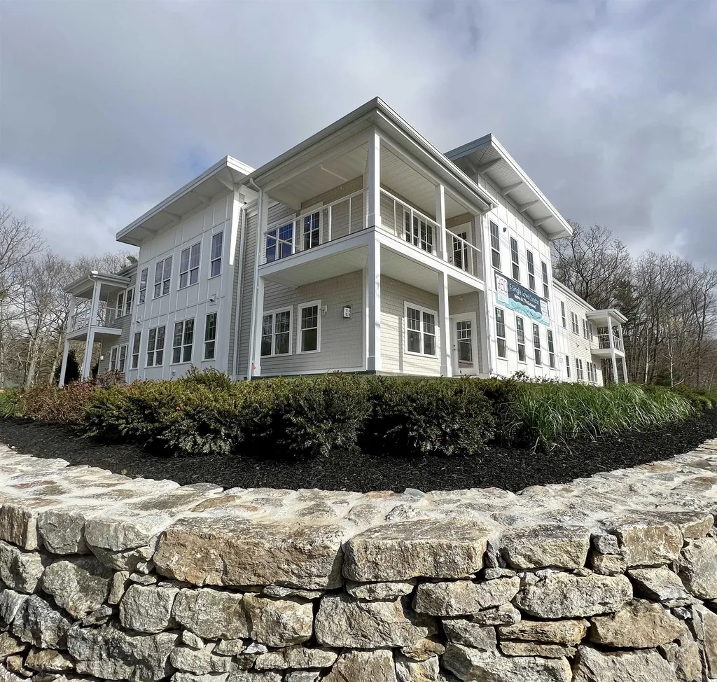 960 Sagamore Avenue Portsmouth NH 03801