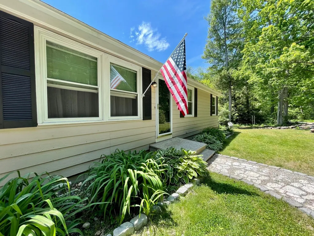 64 Union Road Northfield NH 03276
