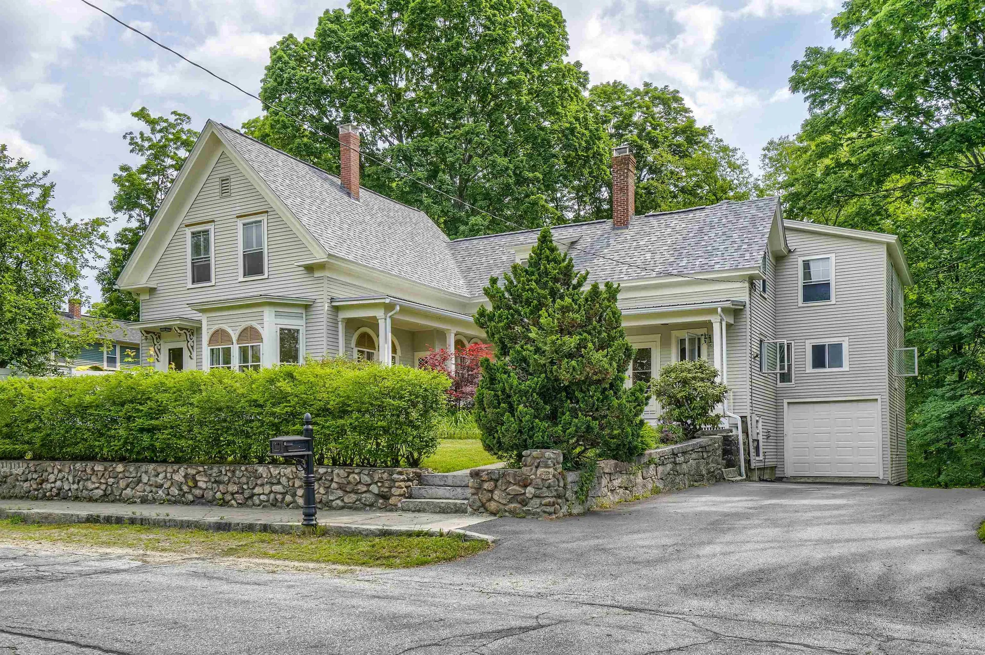 31 Summer Street Milford NH 03055