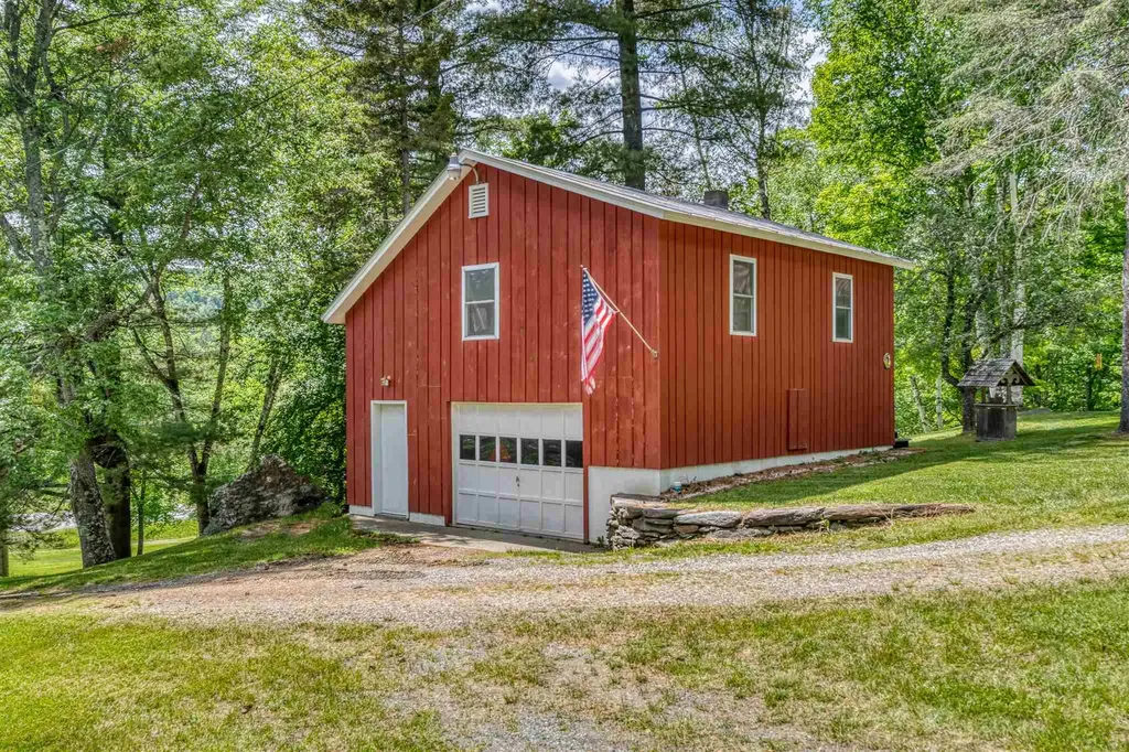 2114 Vt Route 12 Barnard VT 05031