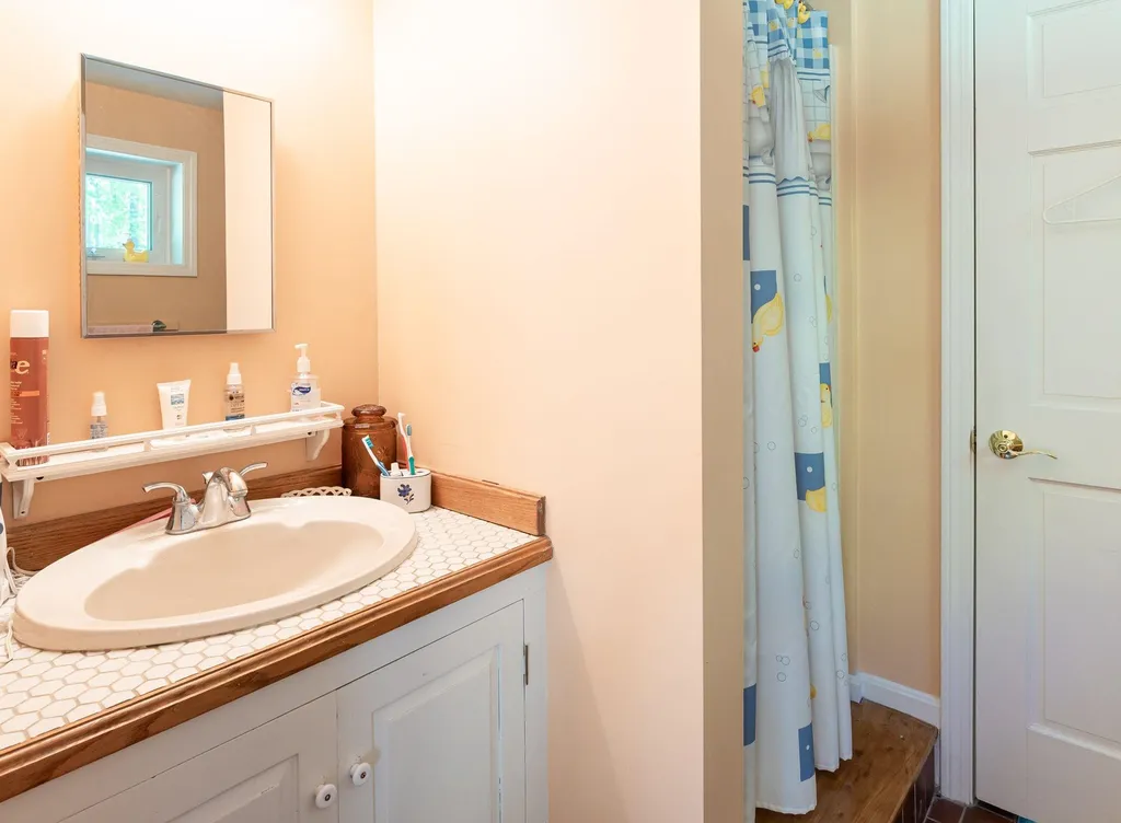 25 Settlers Lane Salem NH 03079