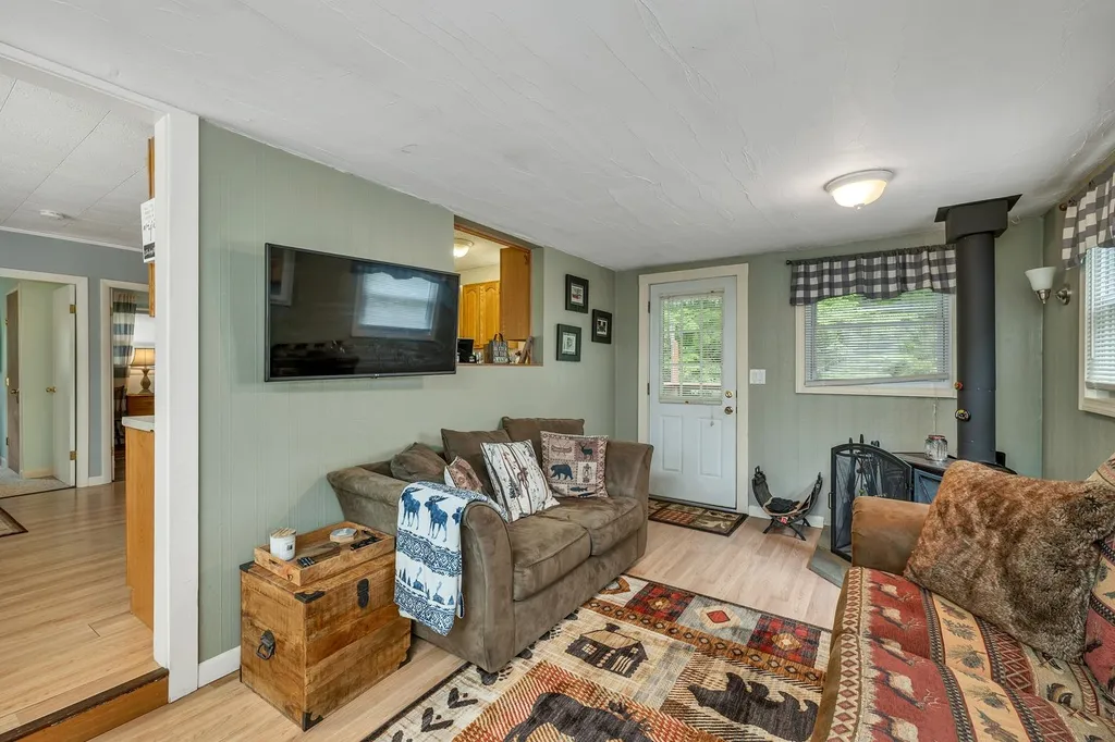 26 Heritage Road Laconia NH 03246