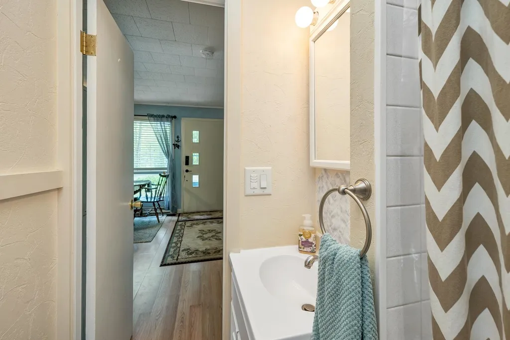 26 Heritage Road Laconia NH 03246