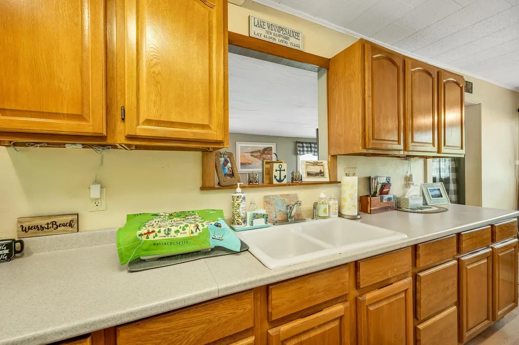 26 Heritage Road Laconia NH 03246