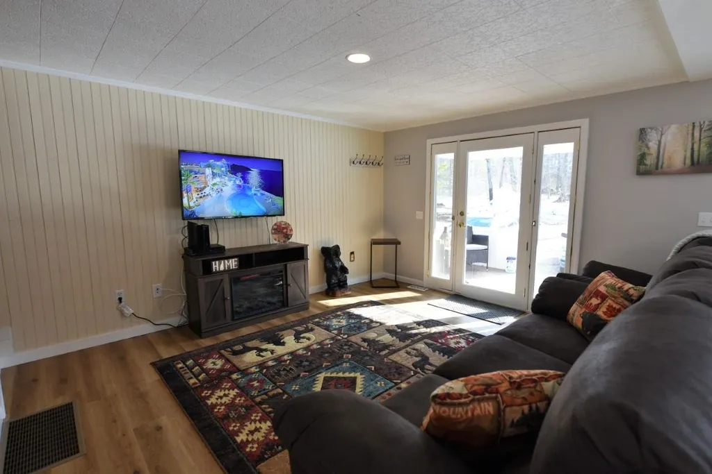 18 Lucerne Drive Madison NH 03849