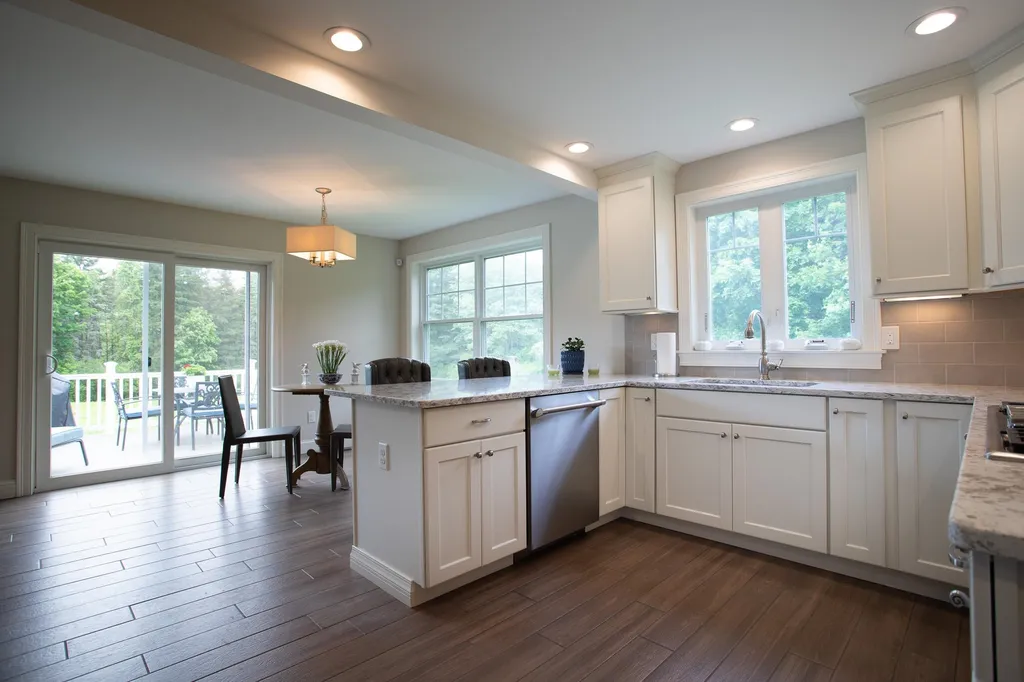 194 Atlantic Avenue North Hampton NH 03862