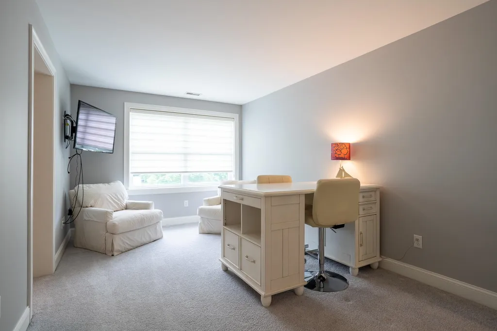 194 Atlantic Avenue North Hampton NH 03862
