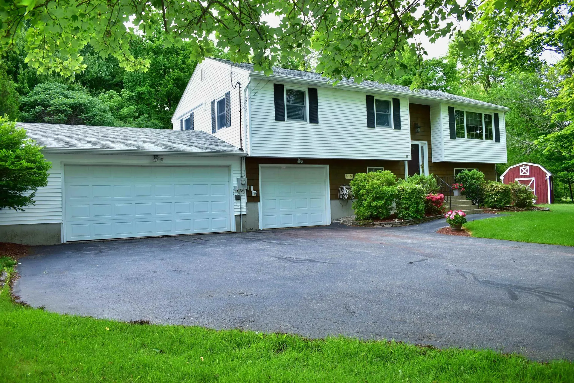 32 Lawrence Road Derry NH 03038