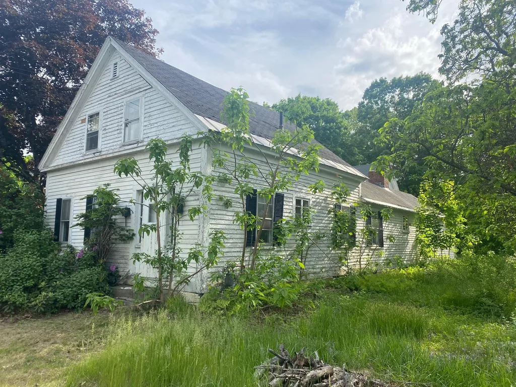 516 South Street Bow NH 03304
