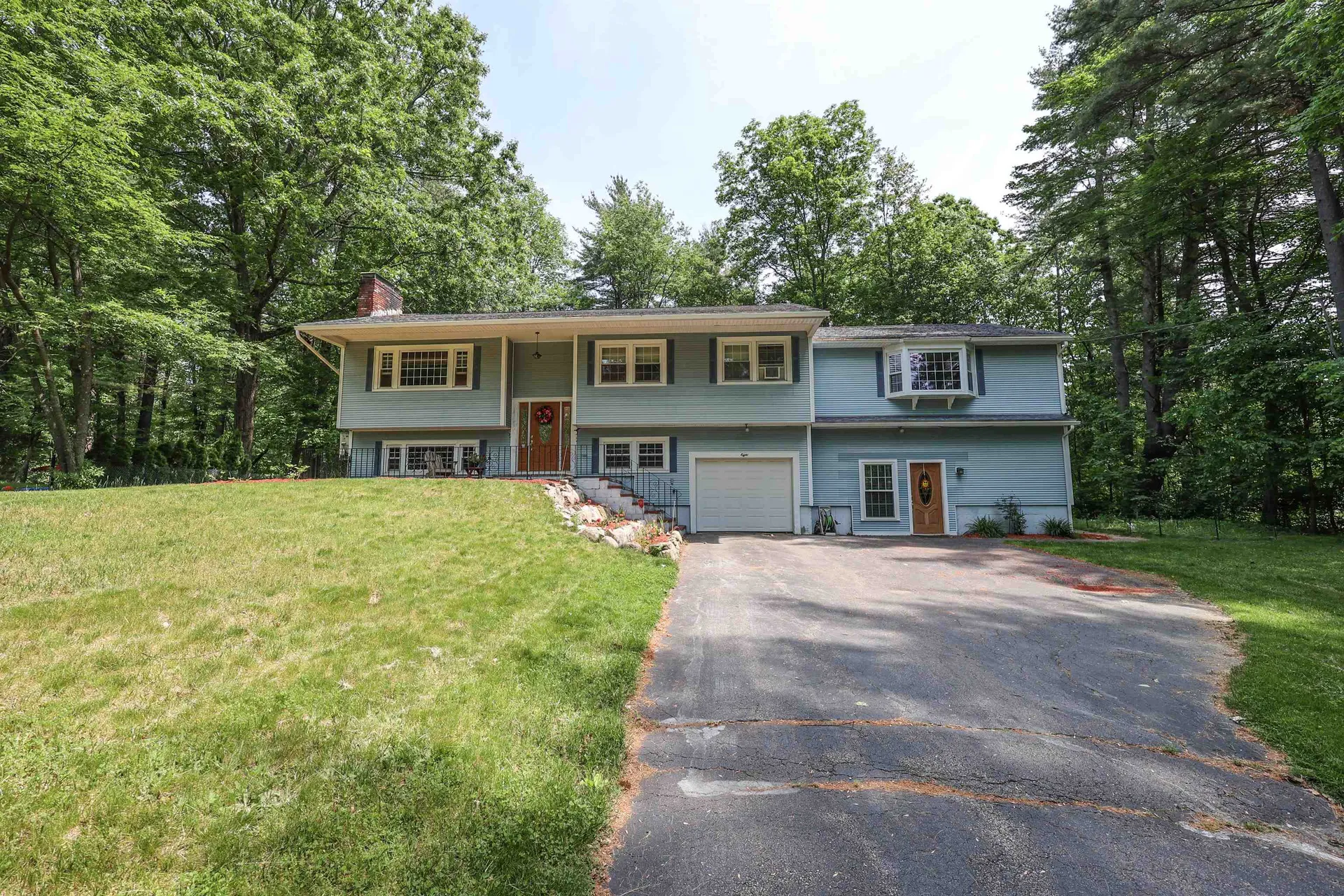 8 Brookview Drive Derry NH 03038