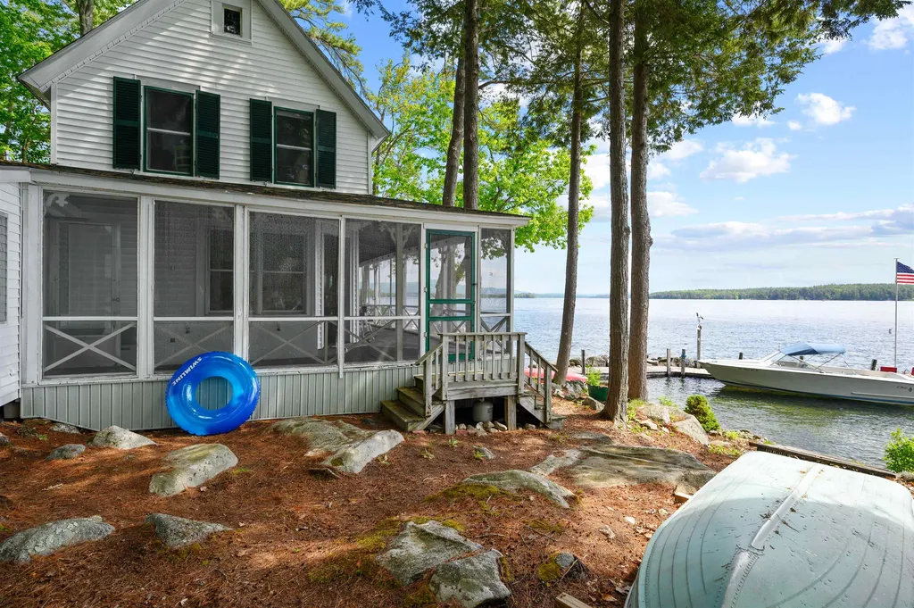 12 Lockes Island Gilford NH 03249