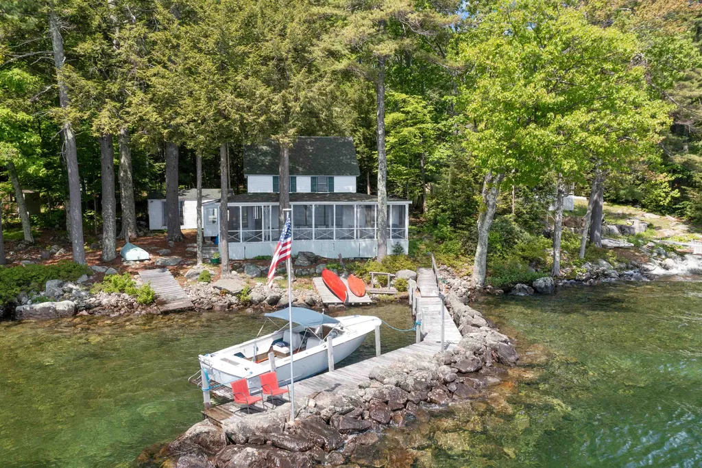 12 Lockes Island Gilford NH 03249