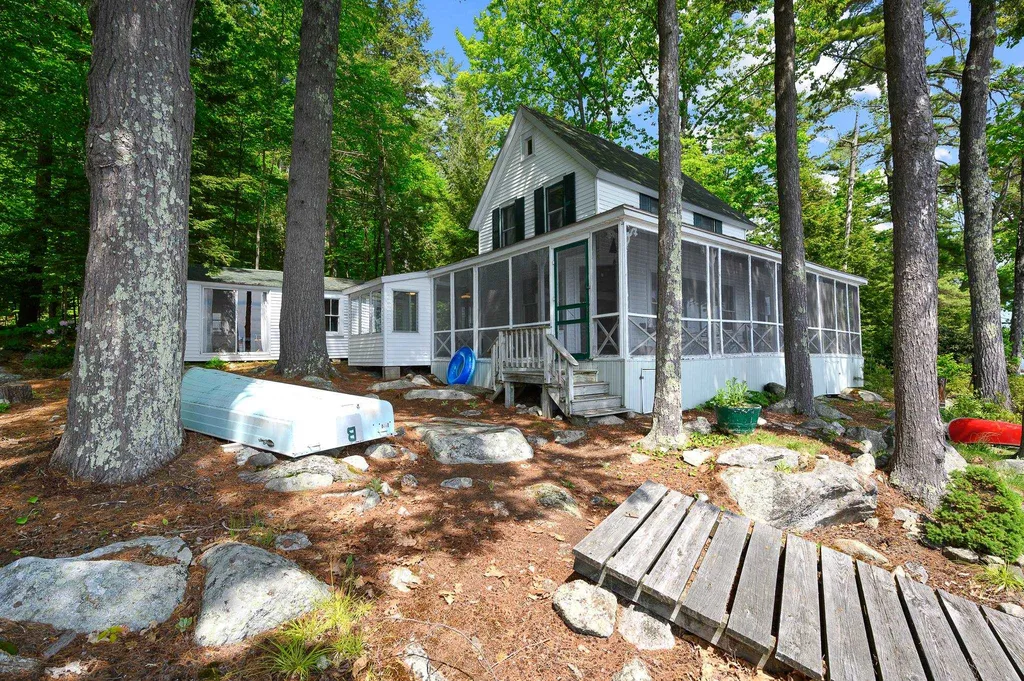 12 Lockes Island Gilford NH 03249