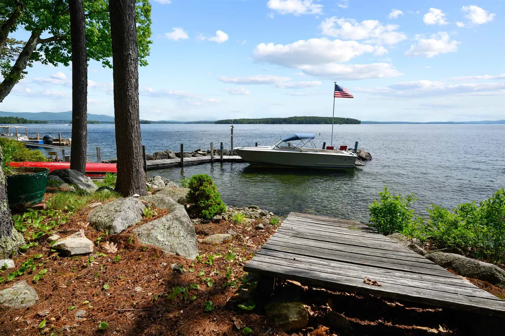 12 Lockes Island Gilford NH 03249