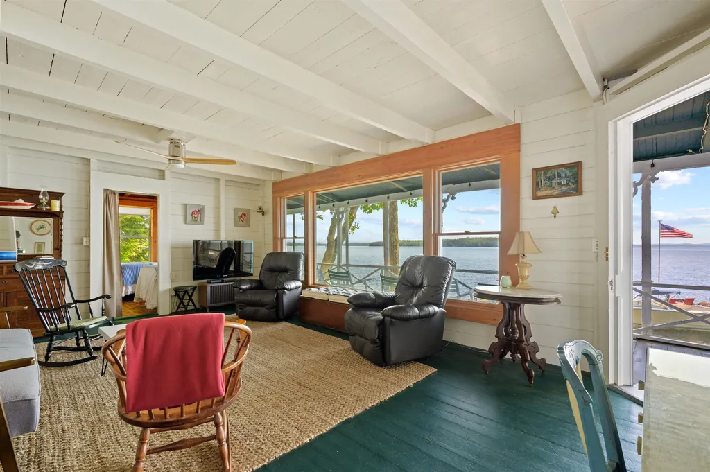 12 Lockes Island Gilford NH 03249