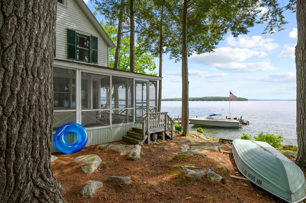 12 Lockes Island Gilford NH 03249