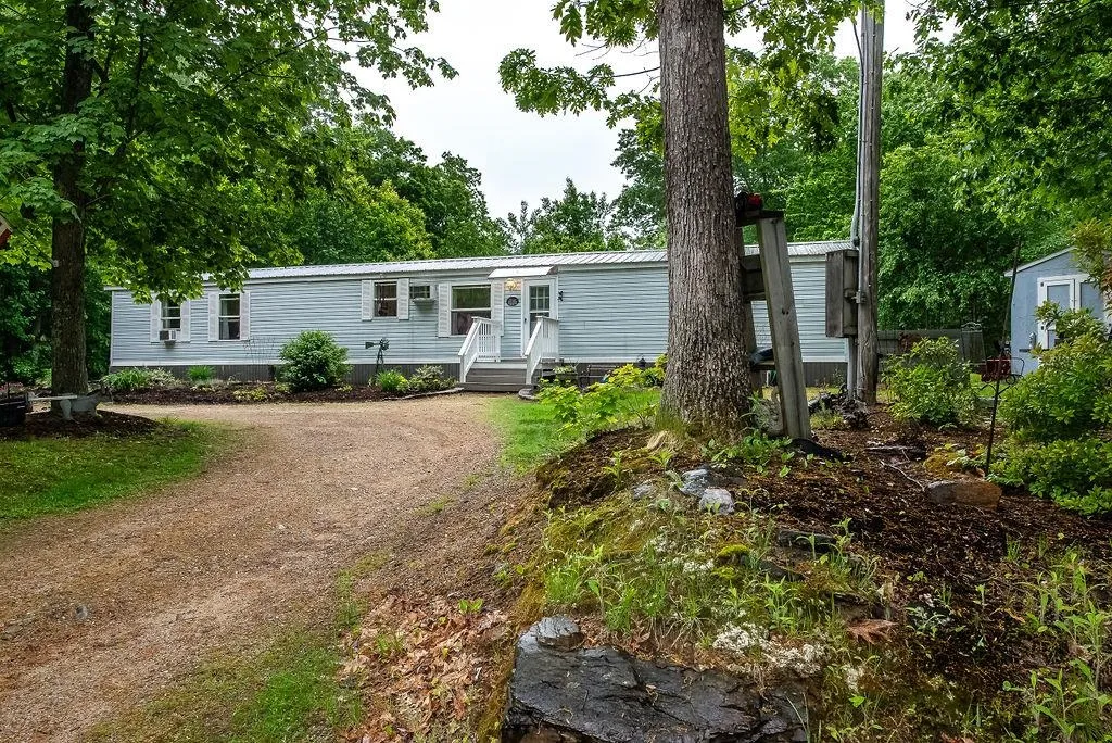 321 Chestnut Hill Road Rochester NH 03867
