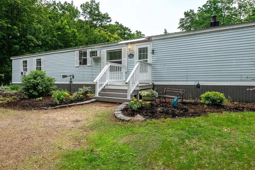 321 Chestnut Hill Road Rochester NH 03867