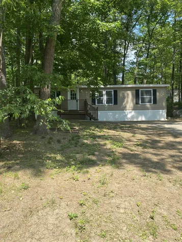5 New Yorker Drive Allenstown NH 03275