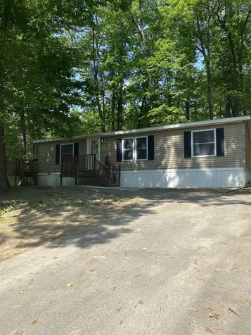5 New Yorker Drive Allenstown NH 03275