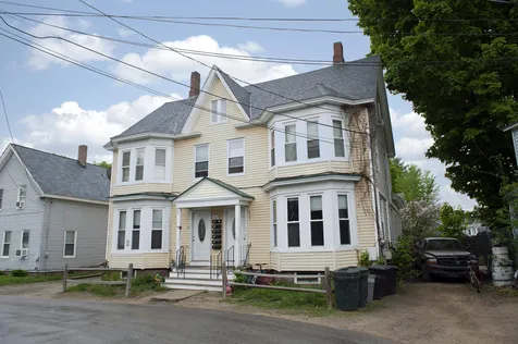 18-20 Cleveland Place Laconia NH 03246