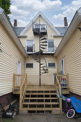 18-20 Cleveland Place Laconia NH 03246
