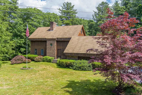 2 Rowell Lane Sandown NH 03873