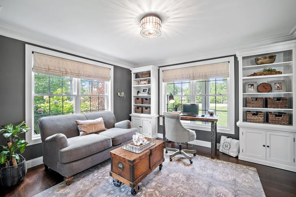 129 Peaslee Road Bow NH 03304