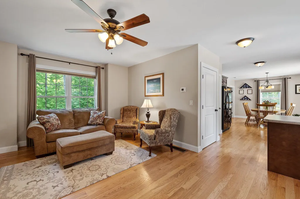129 Peaslee Road Bow NH 03304