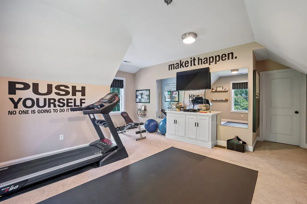 129 Peaslee Road Bow NH 03304