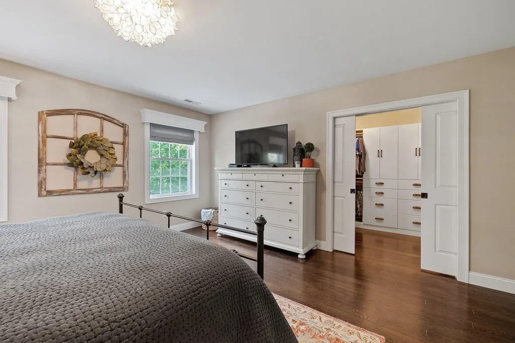 129 Peaslee Road Bow NH 03304