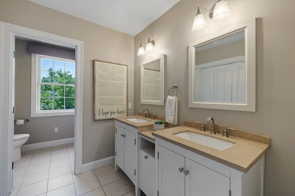 129 Peaslee Road Bow NH 03304