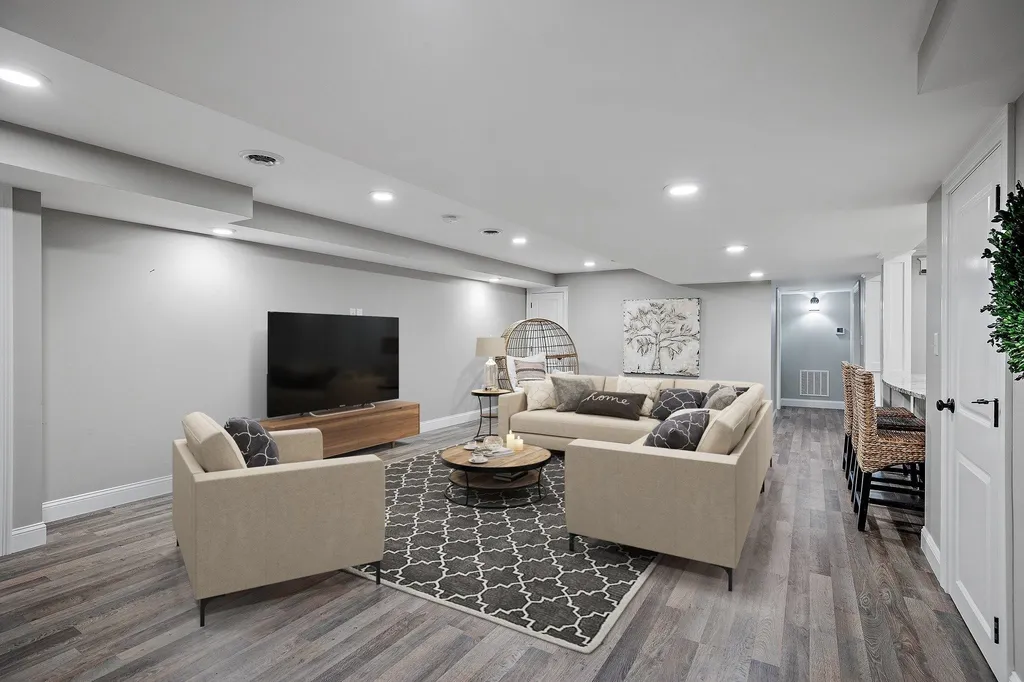 129 Peaslee Road Bow NH 03304