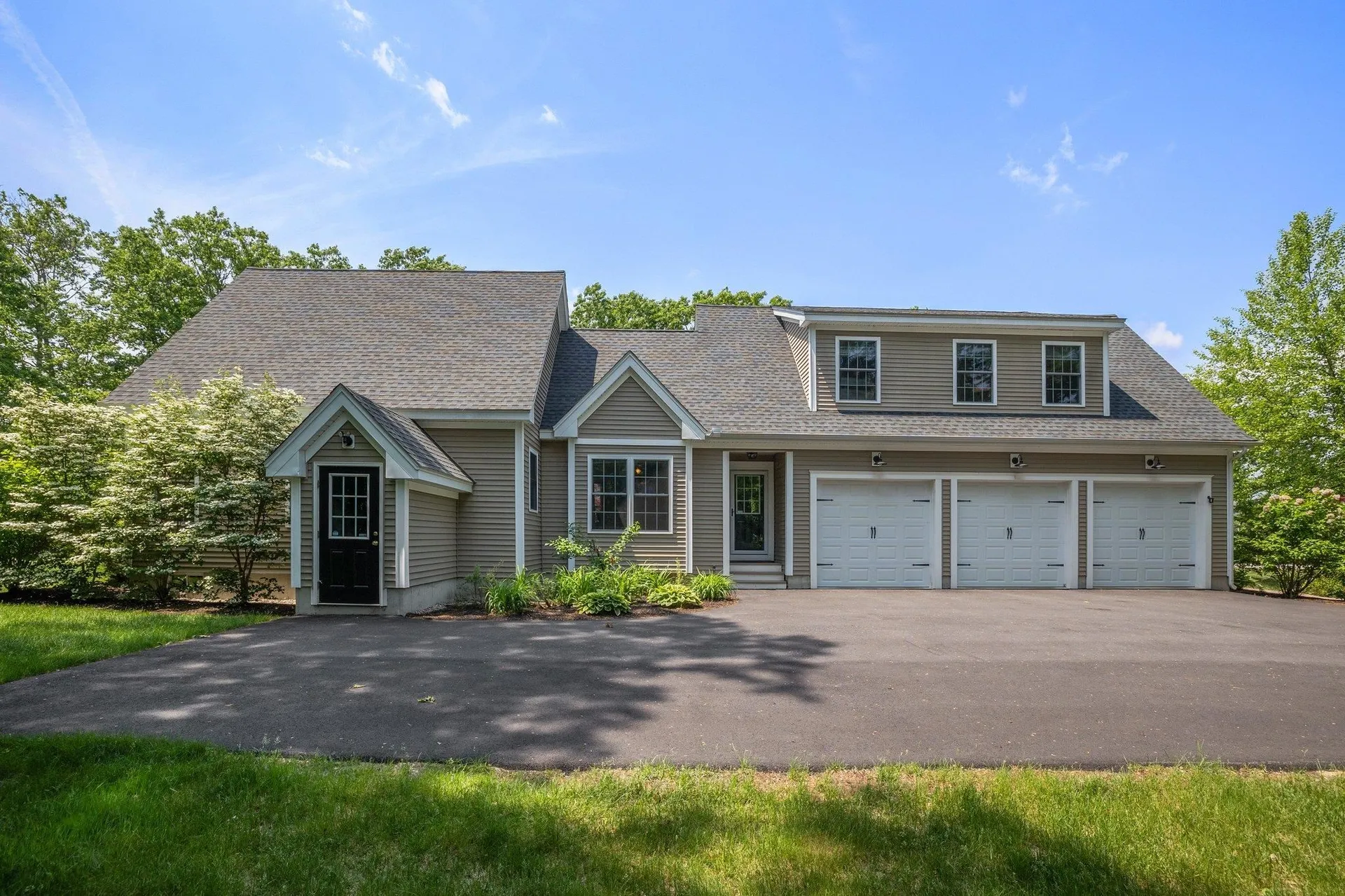 129 Peaslee Road Bow NH 03304