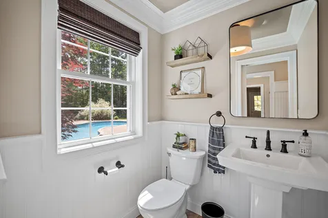 129 Peaslee Road Bow NH 03304