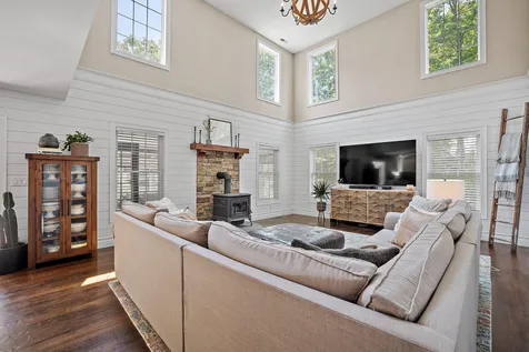 129 Peaslee Road Bow NH 03304