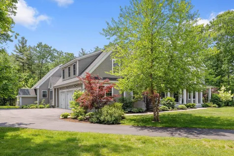 129 Peaslee Road Bow NH 03304