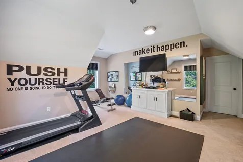 129 Peaslee Road Bow NH 03304