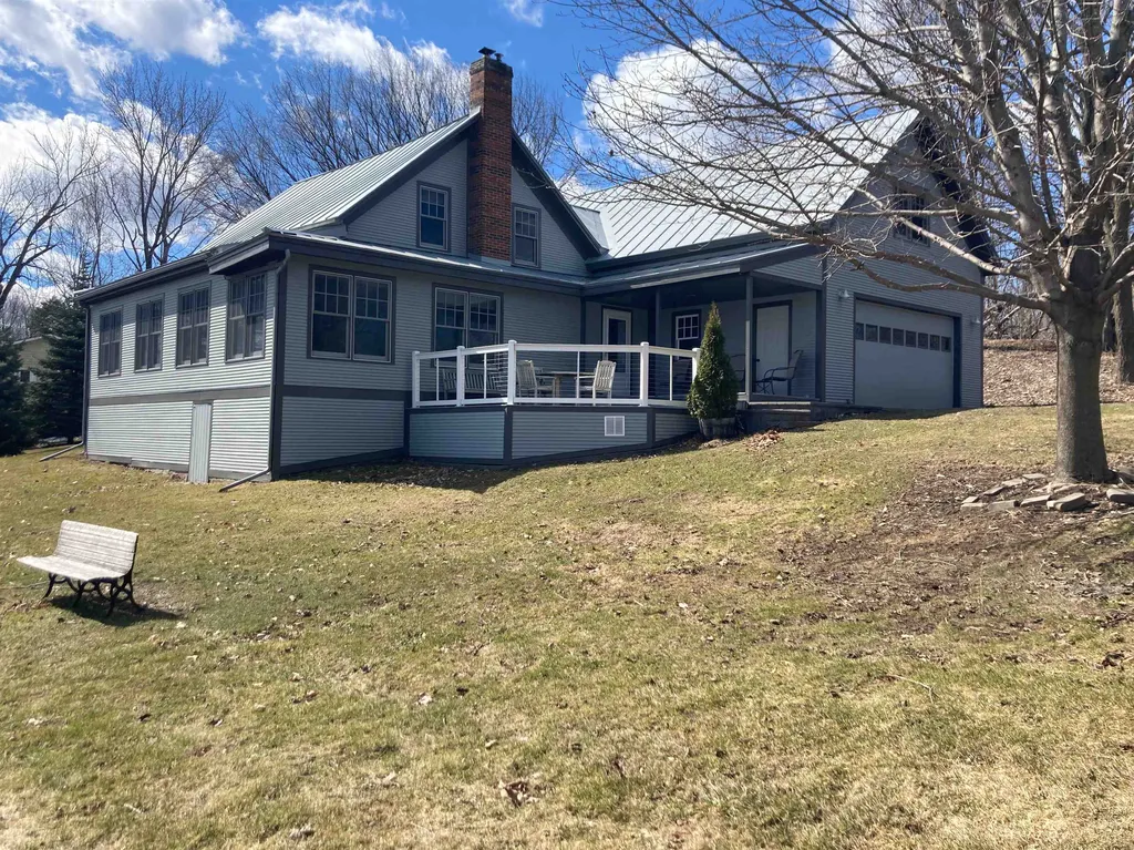 27 Pleasant View Drive North Hero VT 05474