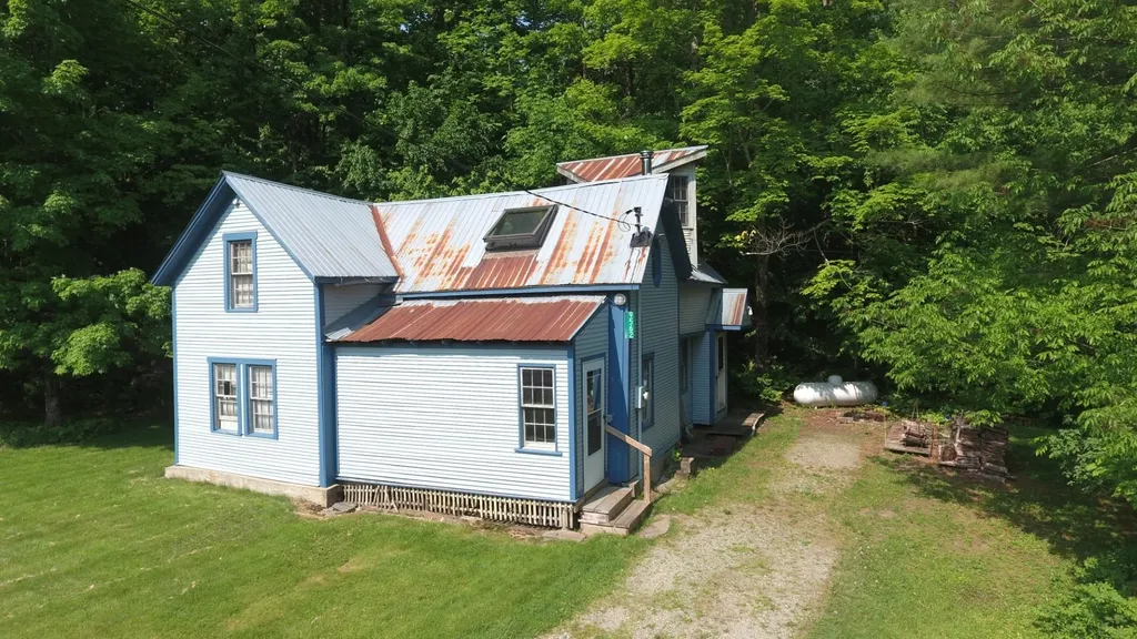 9562 Main Road Huntington VT 05462